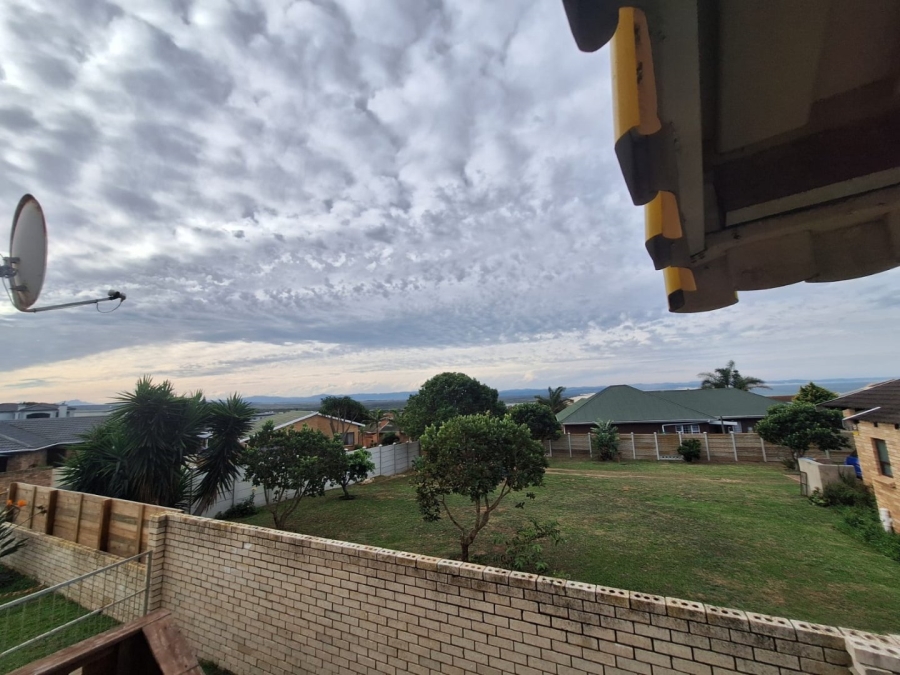 3 Bedroom Property for Sale in Wavecrest Eastern Cape